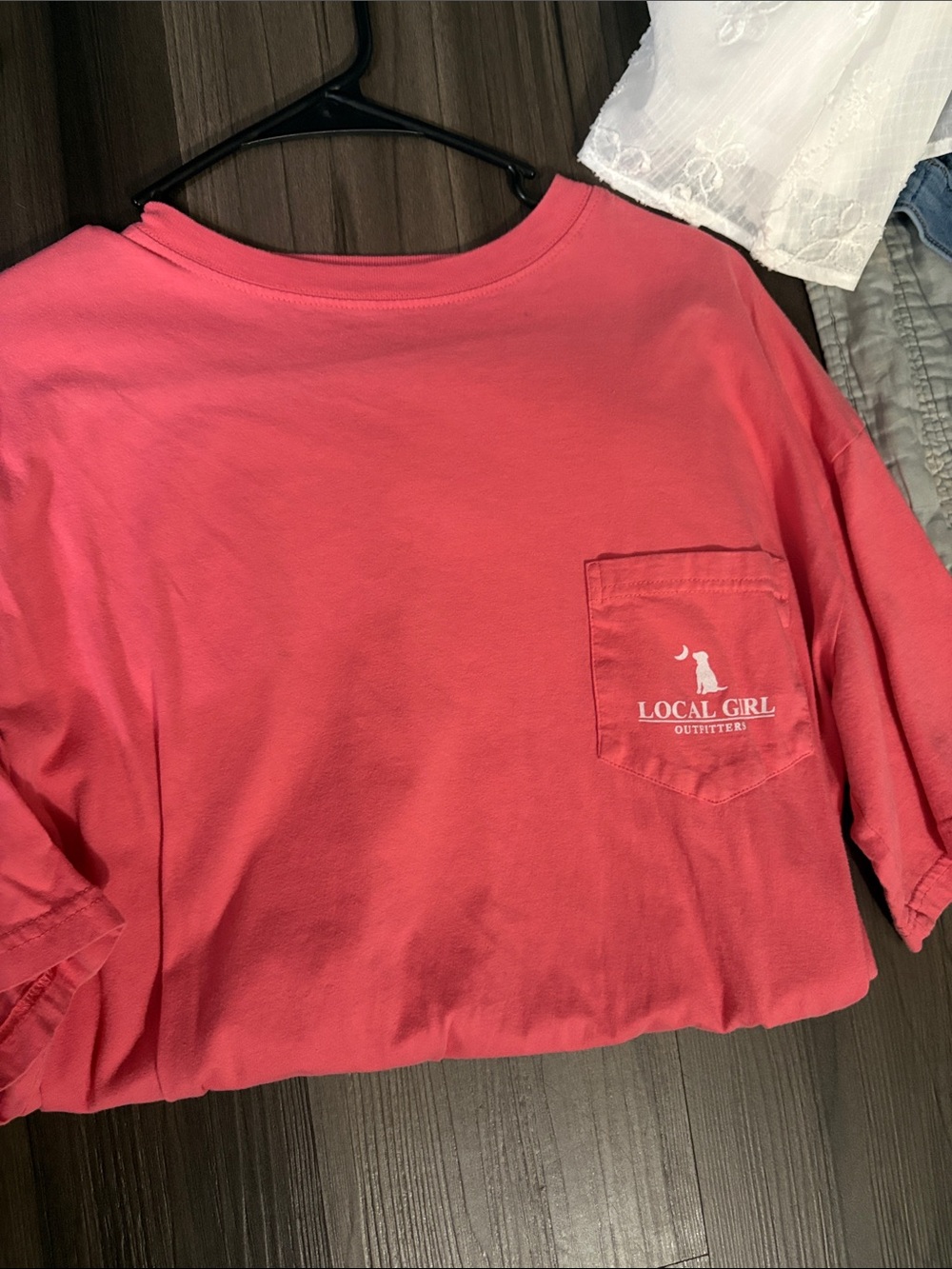 Local Girl Outfitters Women's Coral Pocket Tee - Short Sleeve